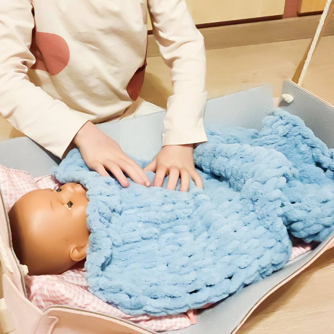 DIY Pakket kids: Maak zelf een zacht mini snoezeldekentje – gewoon met je handen! - Foto