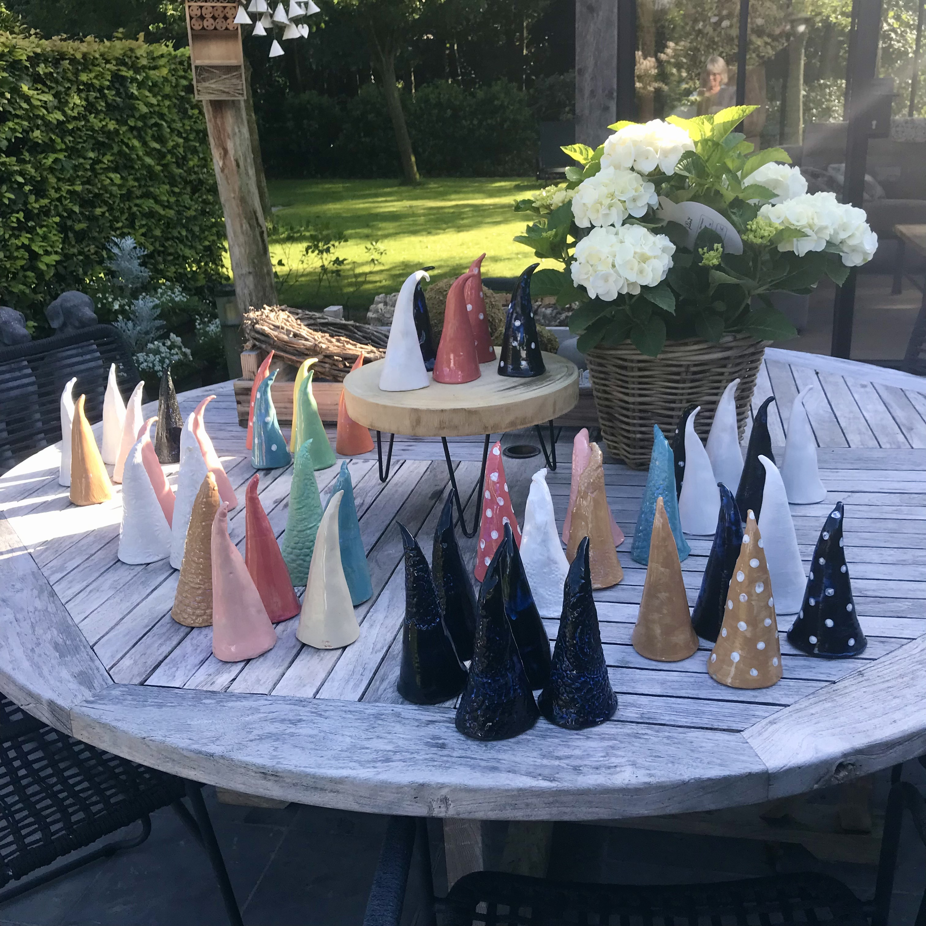 Workshop Kaboutermutsen in keramiek (privé groep) - Foto