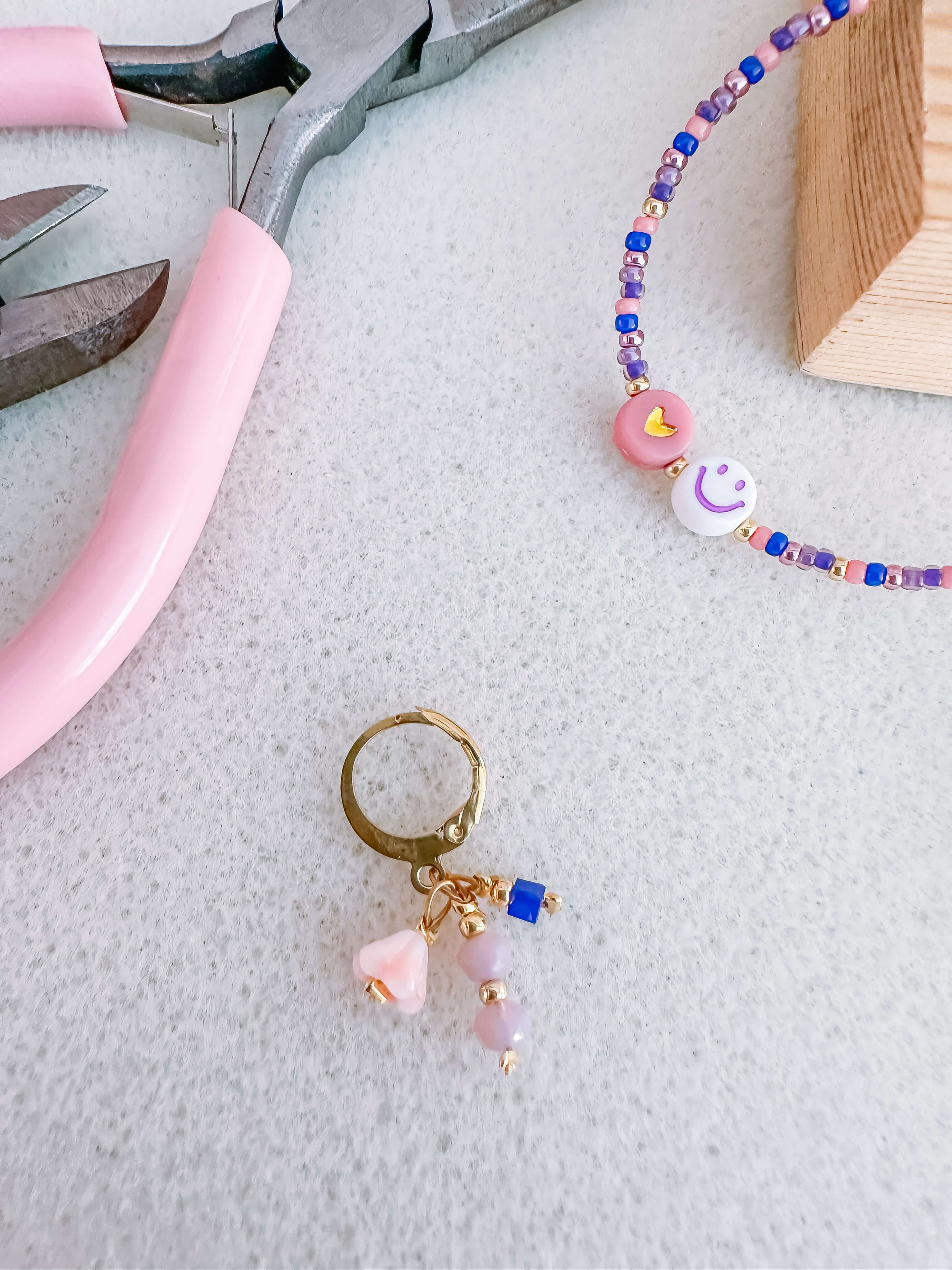 Workshop Box oorbellen en armbandjes maken birthday party - Foto