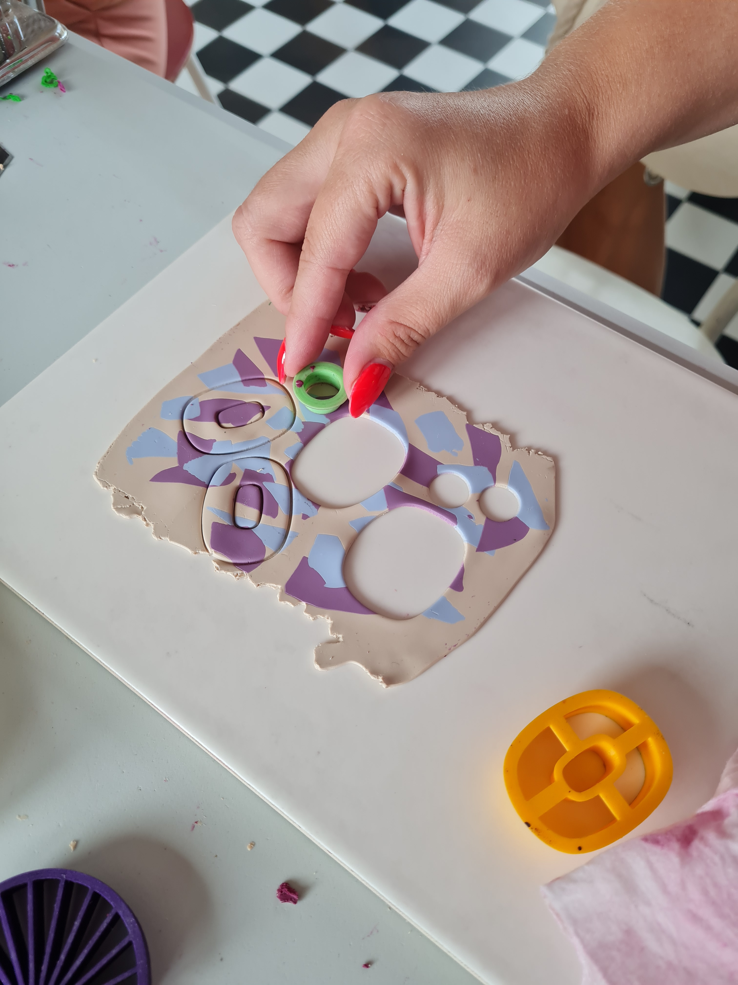 Workshop box / bachelorette box polymeer klei oorbellen voor groepen - Foto