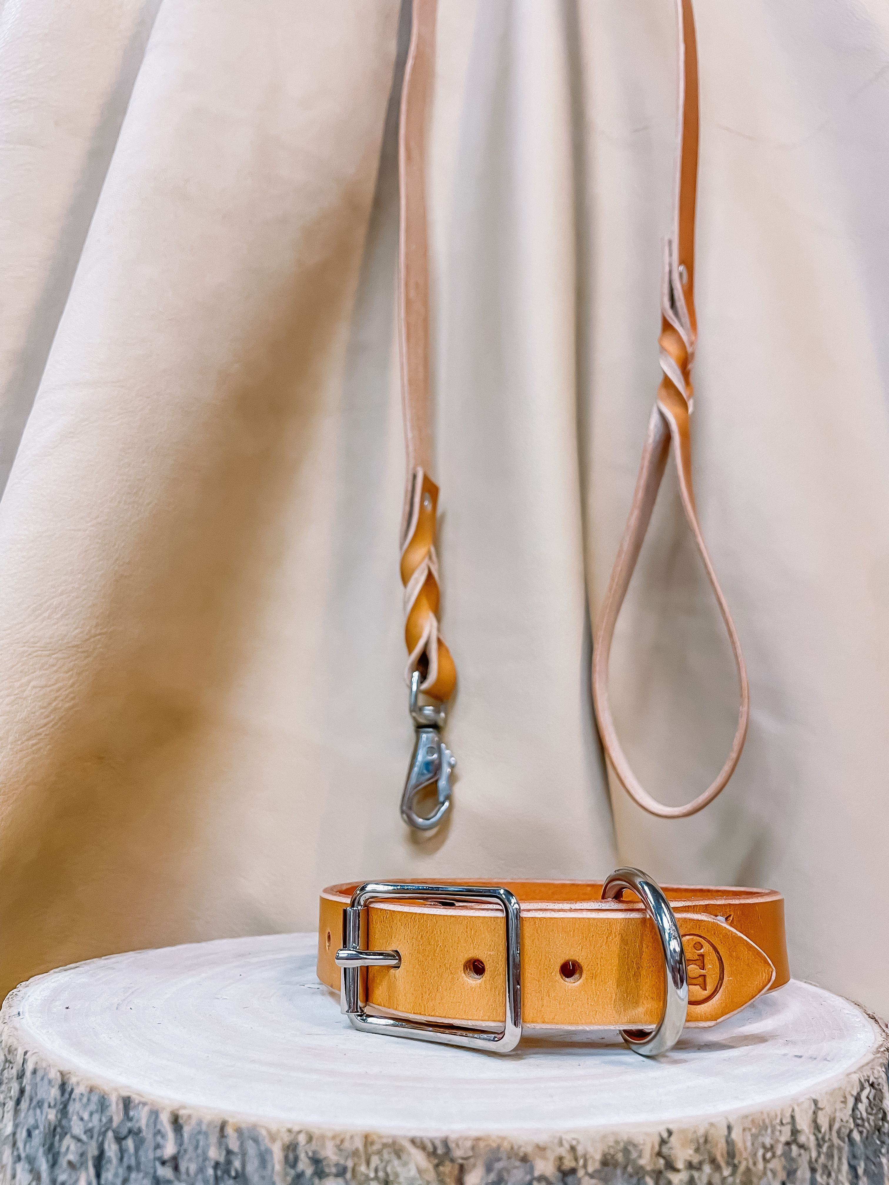 Workshop lederen hondenhalsband met bijpassende riem - Foto