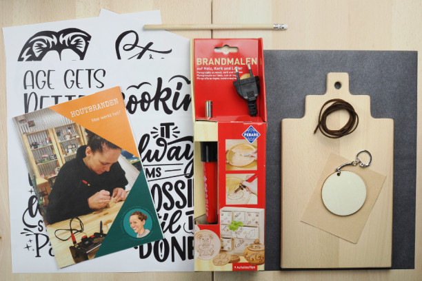 DIY pakket houtbranden / pyrografie snijplank Hollands Huisje