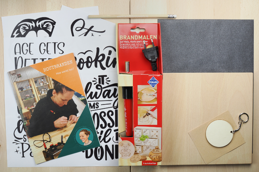 DIY pakket houtbranden / pyrografie snijplank vierkant