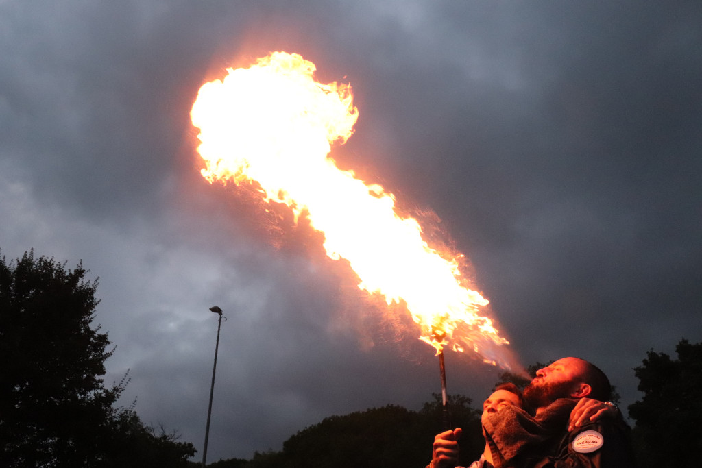 Workshop Vuurspuwen 🔥bij jou op locatie - Foto