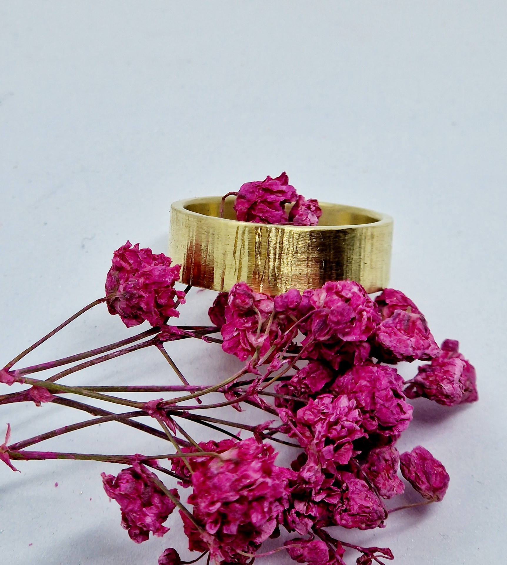 zilveren Ring of armband met hamerslag smeden - Foto