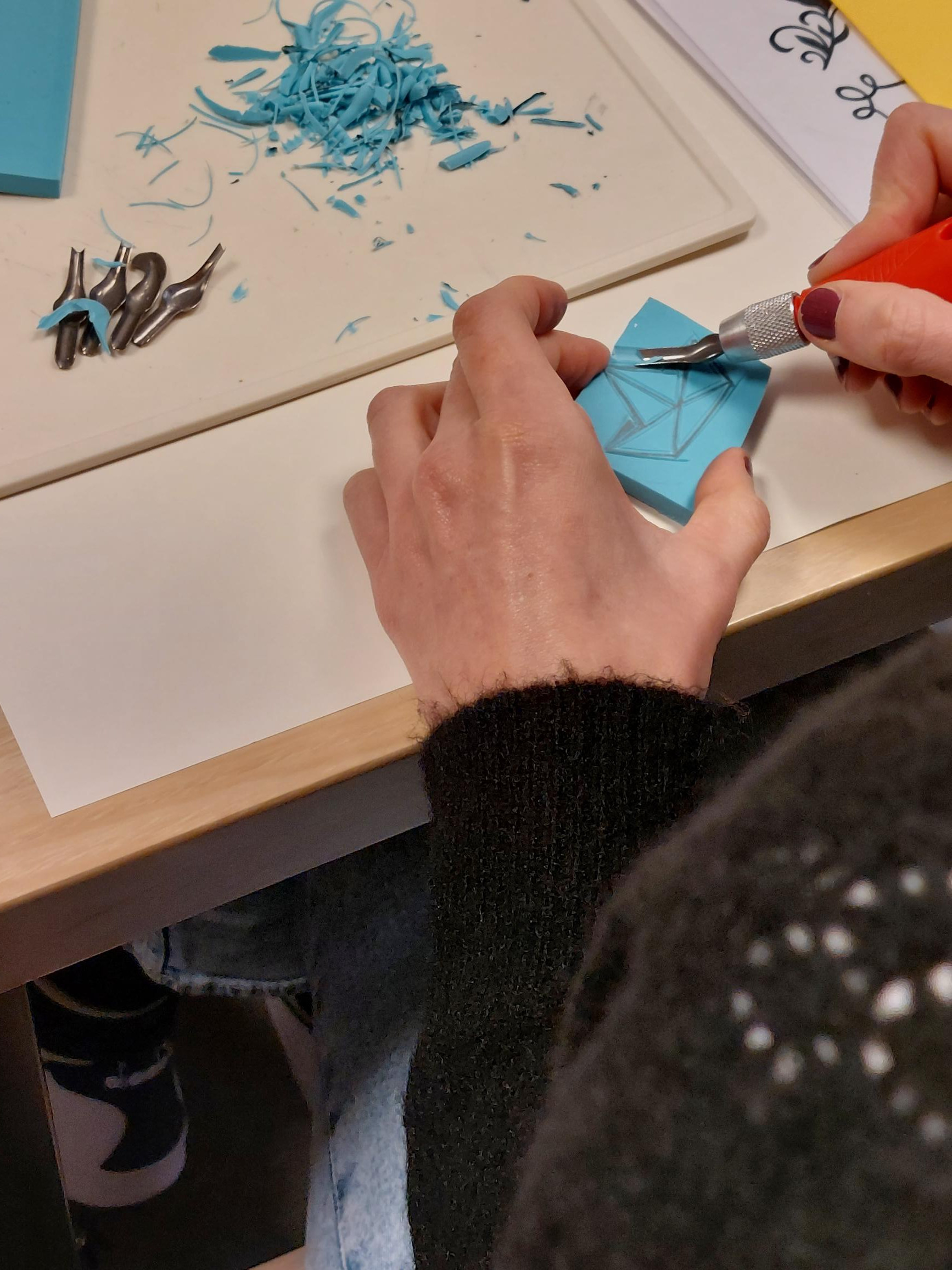 Maak een unieke stempel - inloop workshops - Foto