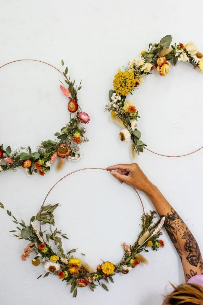 Workshop Droogbloemenkrans voor vrijgezellen - Foto