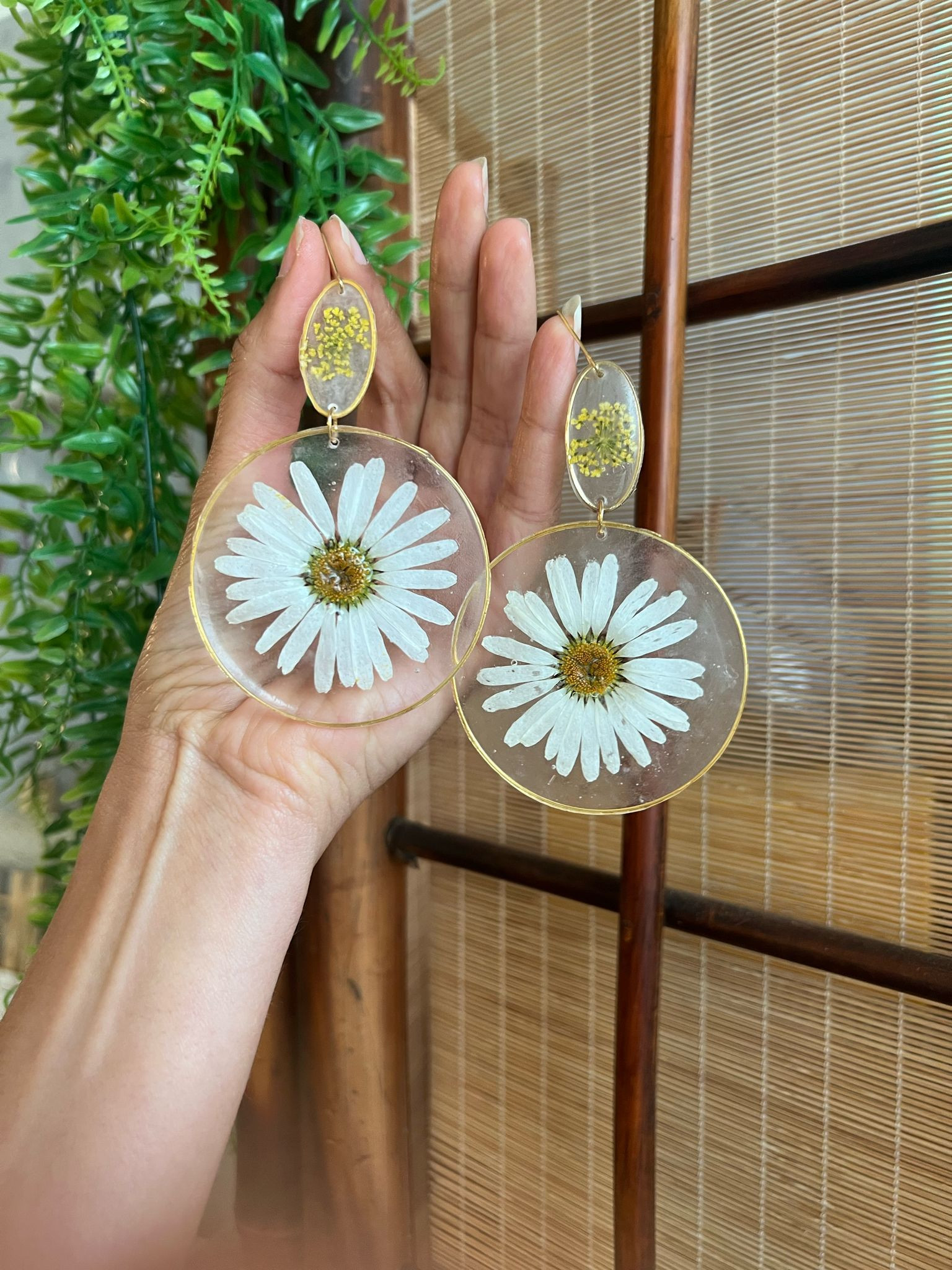 Workshop: Sieraden van echte bloemen! - Foto