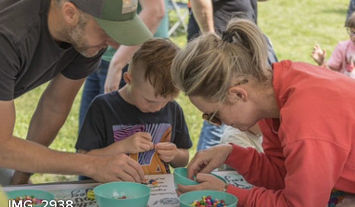 Walk-in workhop of Kinderanimatie Workshop - Kralenarmbandje maken - Foto