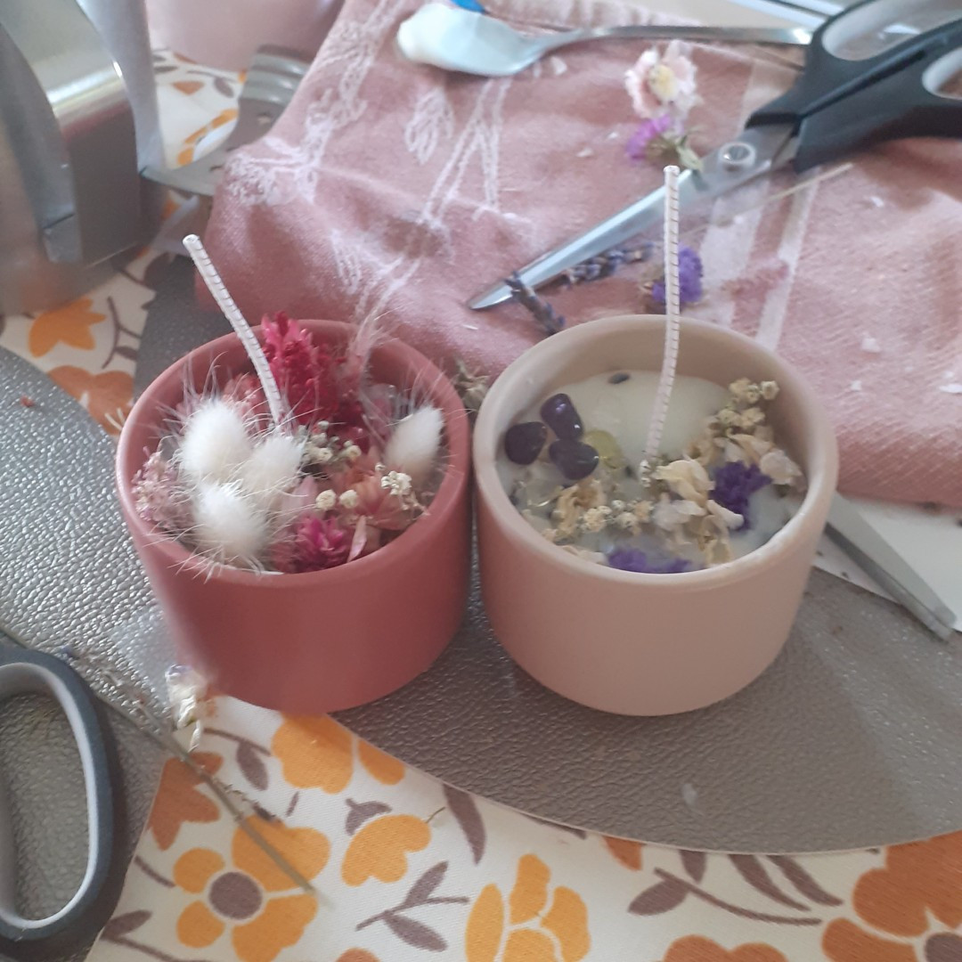Privé workshop - Kaarsen maken met droogbloemen - Foto
