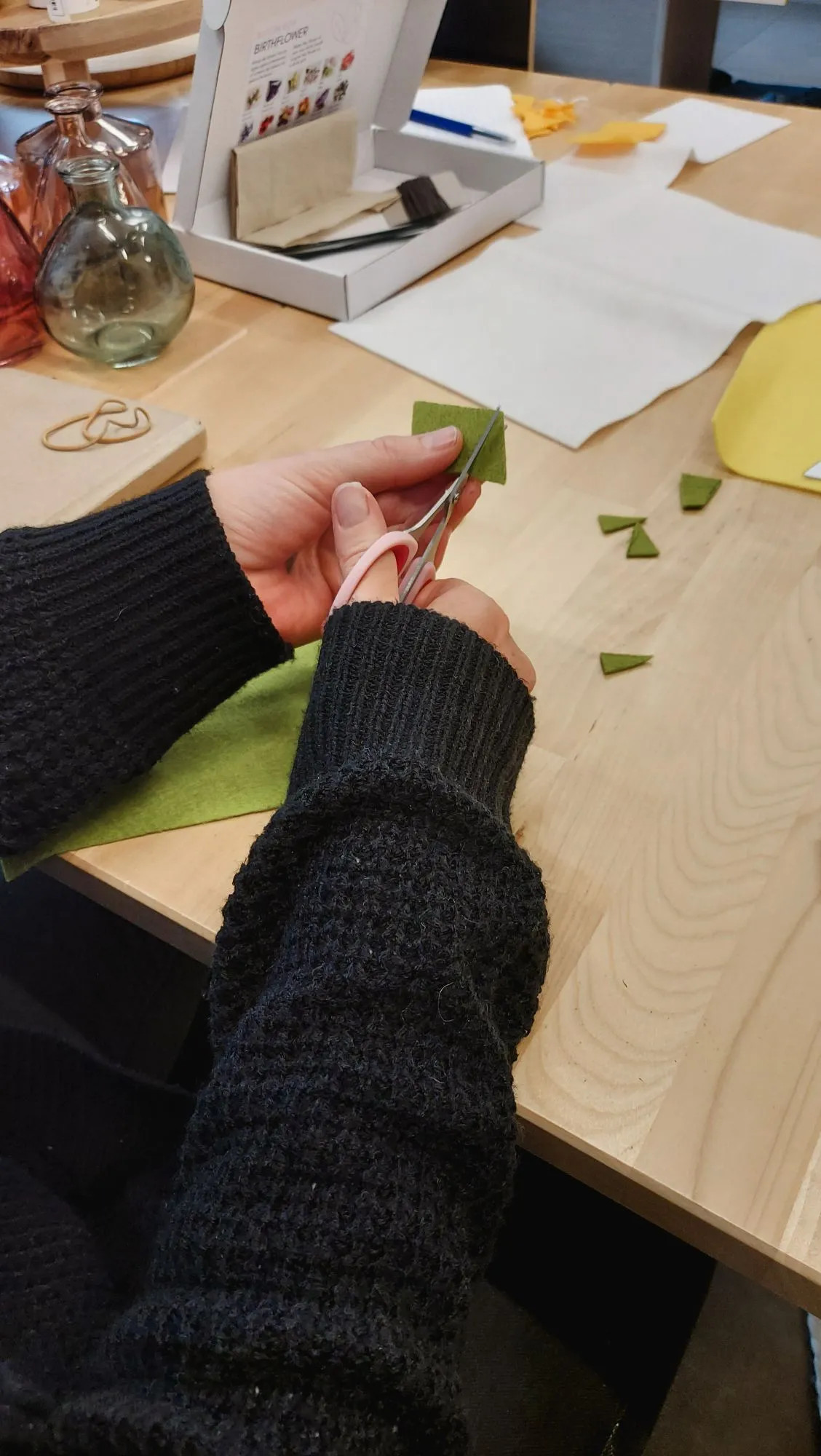 Geboortebloem uit vilt - 6 personen - DIY box - Foto