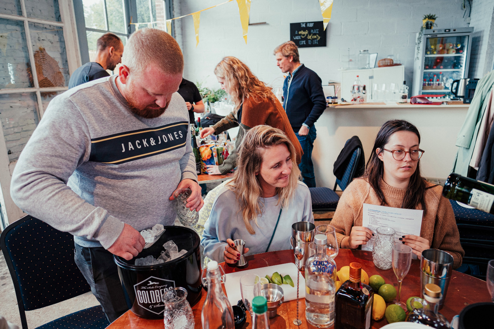 Inloopworkshop Cocktail & Mocktail bereiden 🍸 - Foto