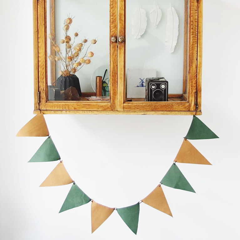 'Maak je eigen leren vlaggenlijn - DIY pakket - Foto