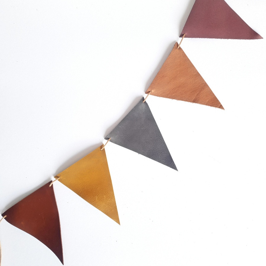 'Maak je eigen leren vlaggenlijn - DIY pakket - Foto