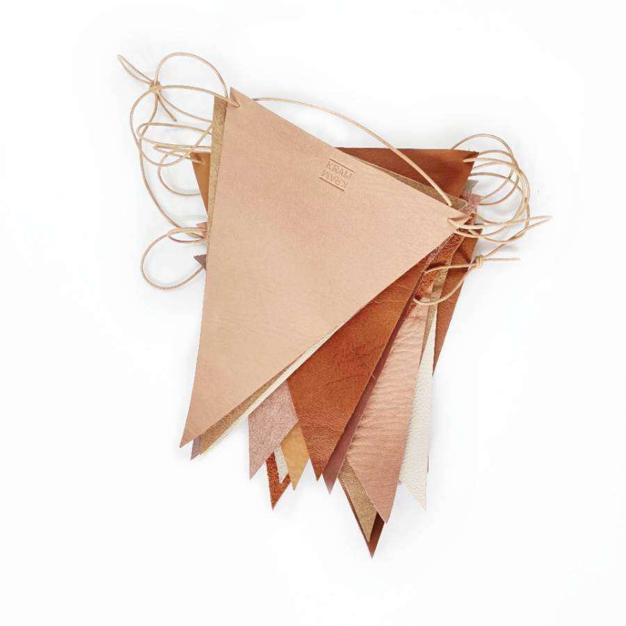 'Maak je eigen leren vlaggenlijn - DIY pakket - Foto