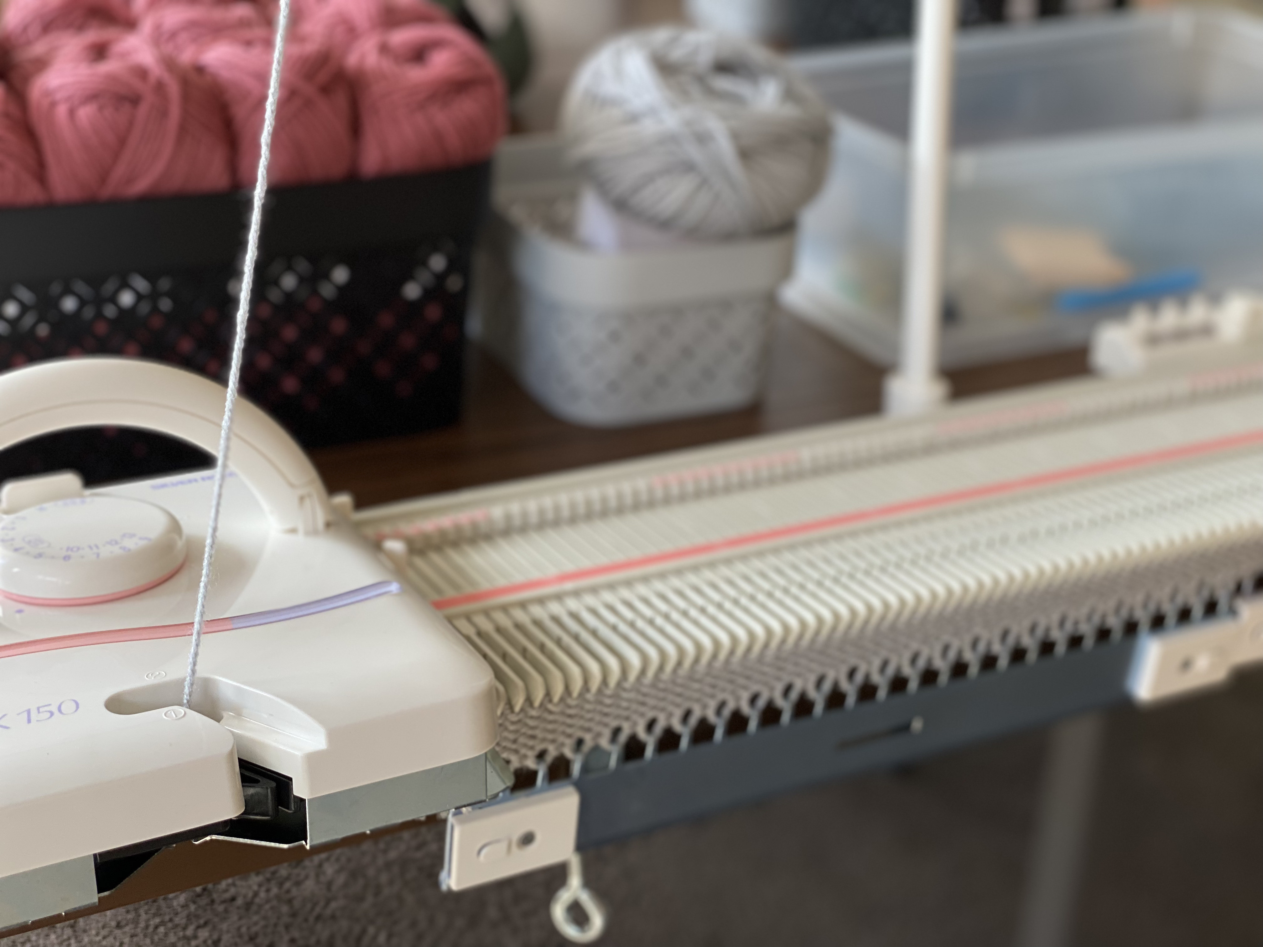 Muts breien op de breimachine workshop 🧶 - Foto