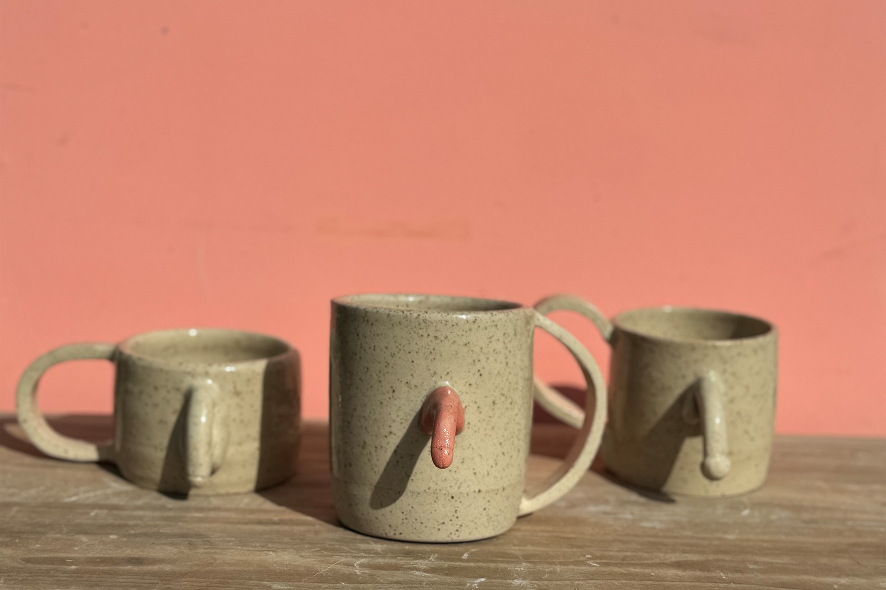 Playful Pottery: penis tas (keramiek) - Foto
