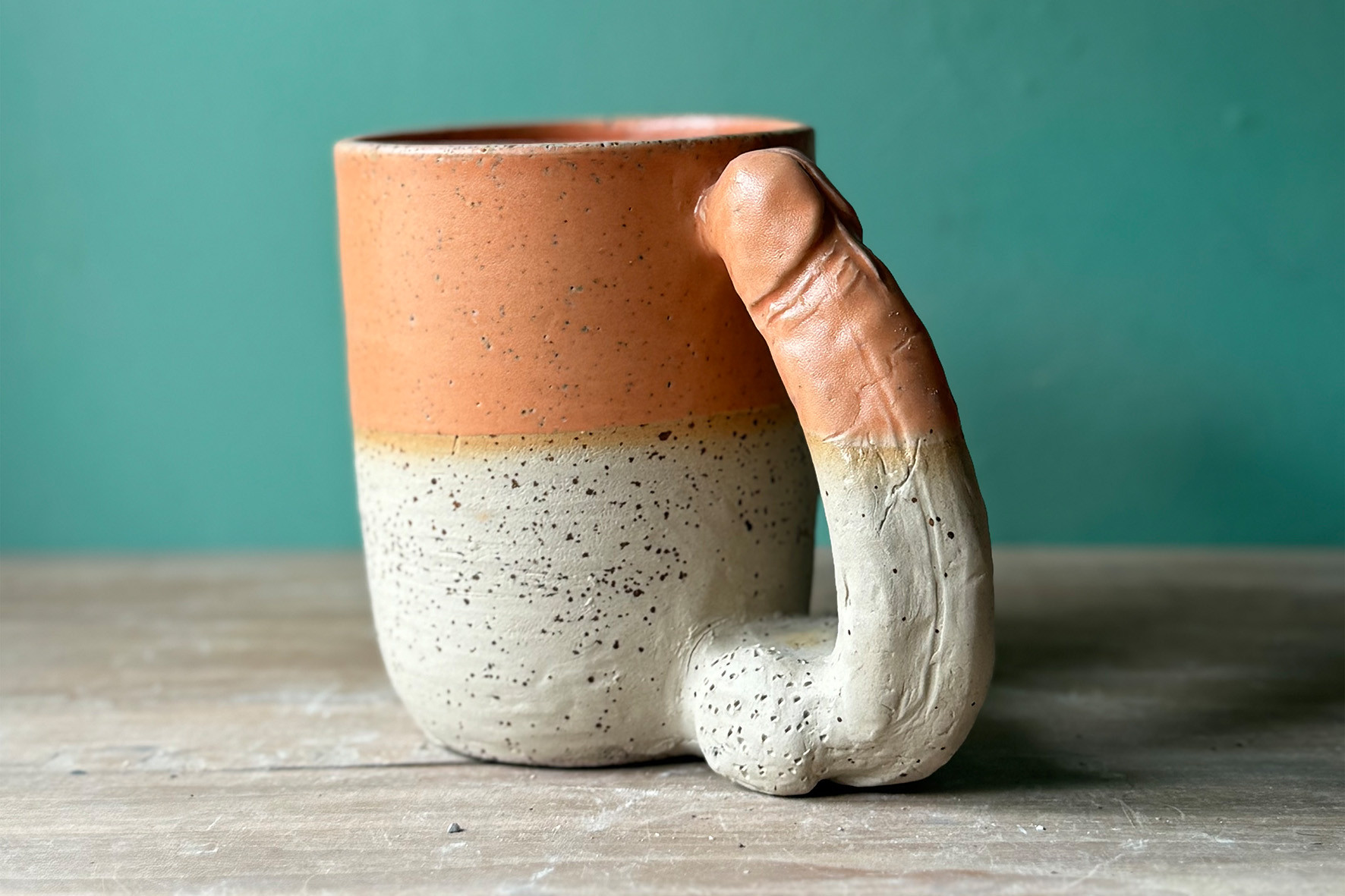 Playful Pottery: penis tas (keramiek) - Foto