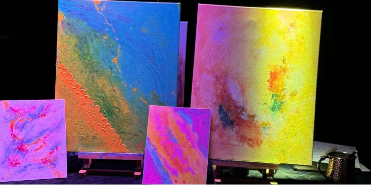 Paint & Sip RAVE - Foto