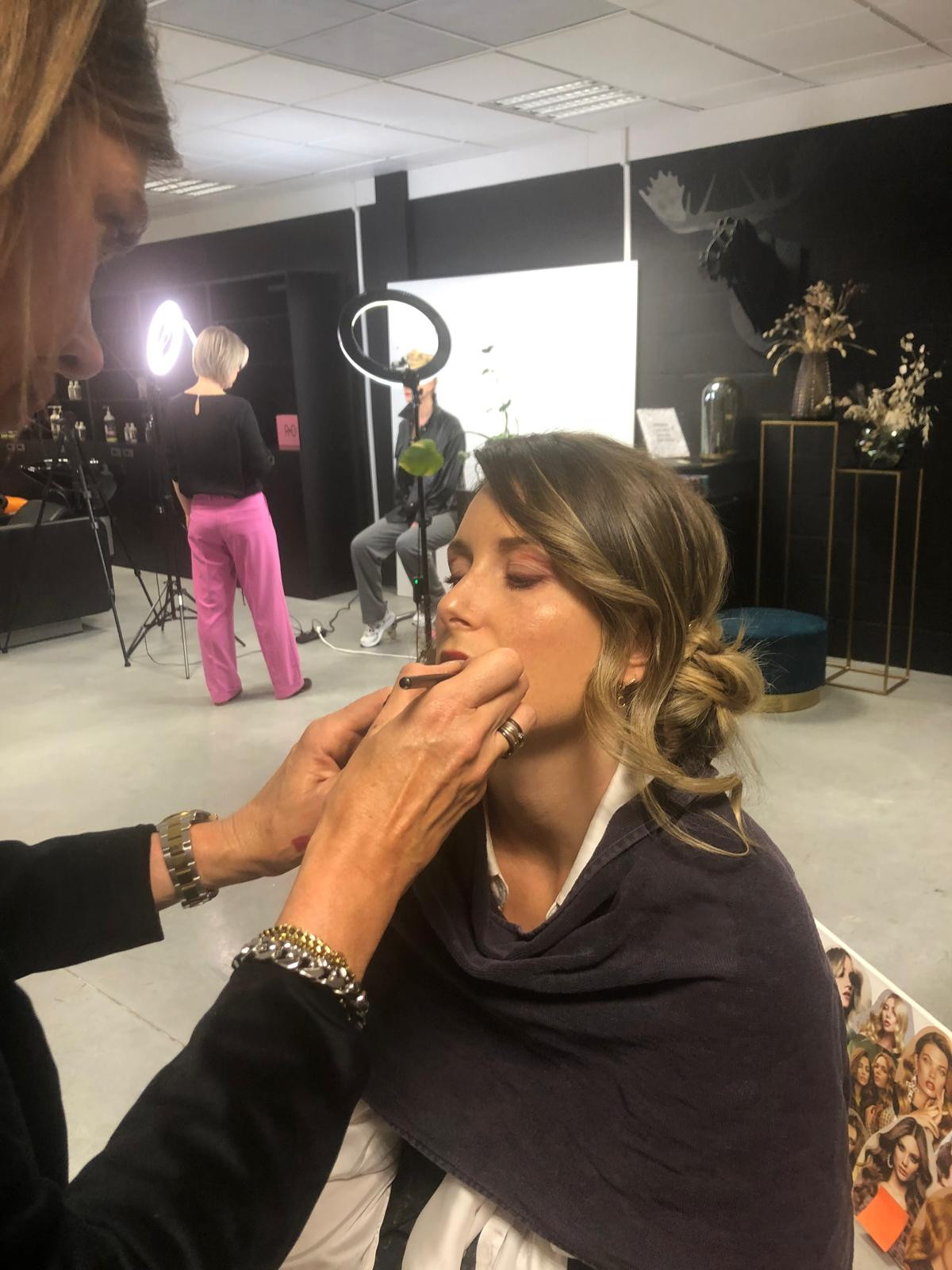 Make-up voor de bruidsdag 3 personen - Foto