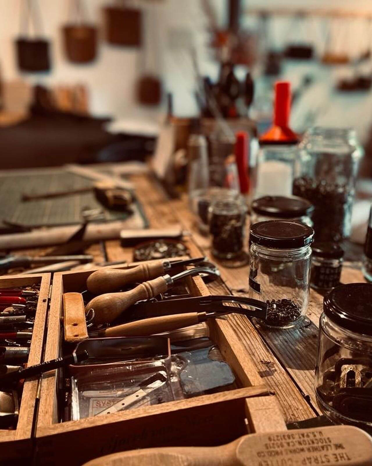 Workshop lederen handtas maken - Foto