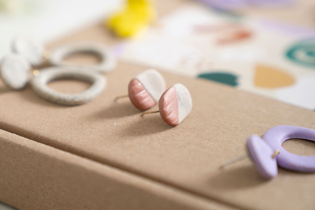 Juwelen in polimeer klei DIY BOX - Hip en Trendy - Foto