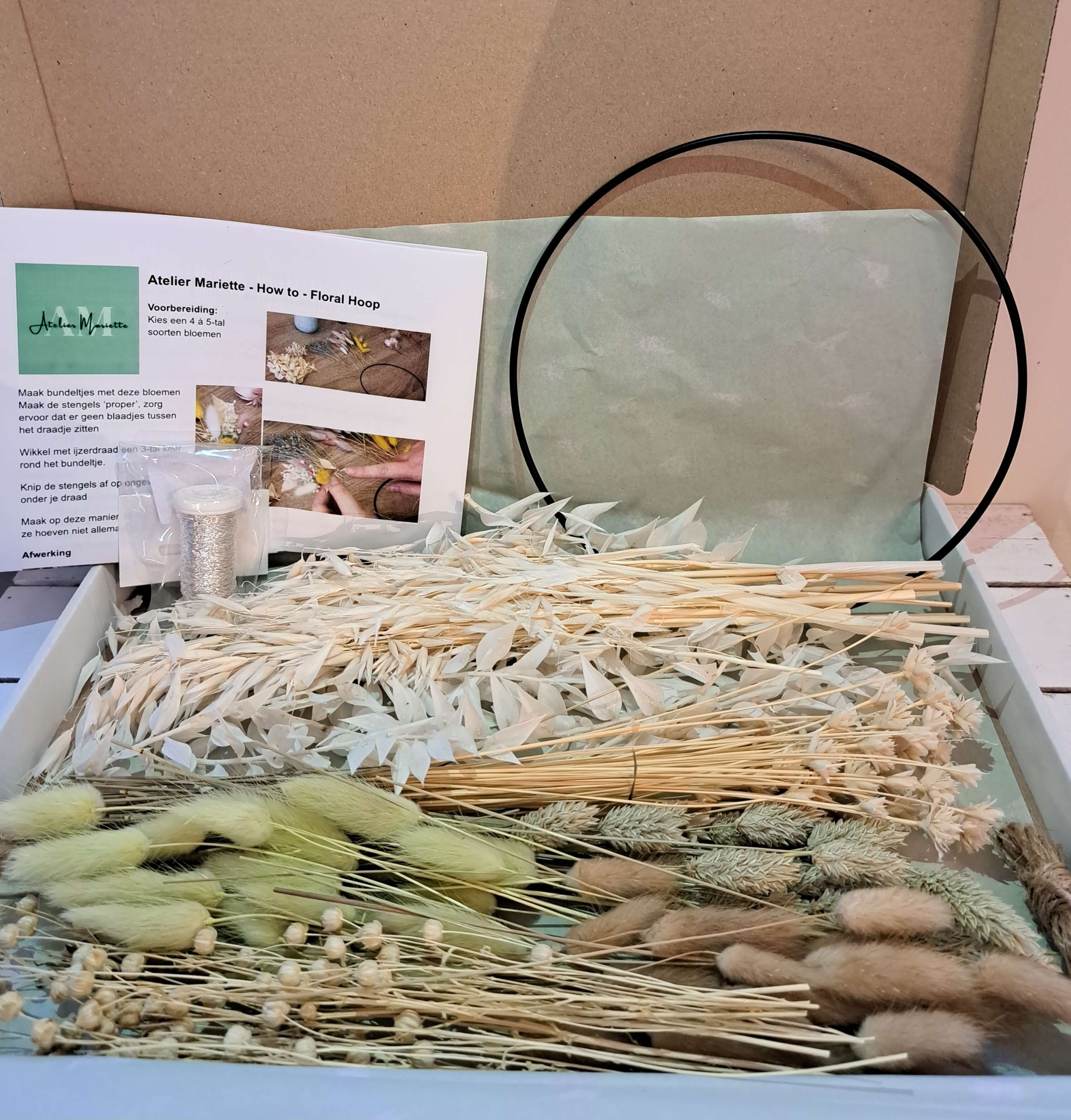 DIY Box Mini Floral Hoop – Creëer je Eigen Bloemkrans!