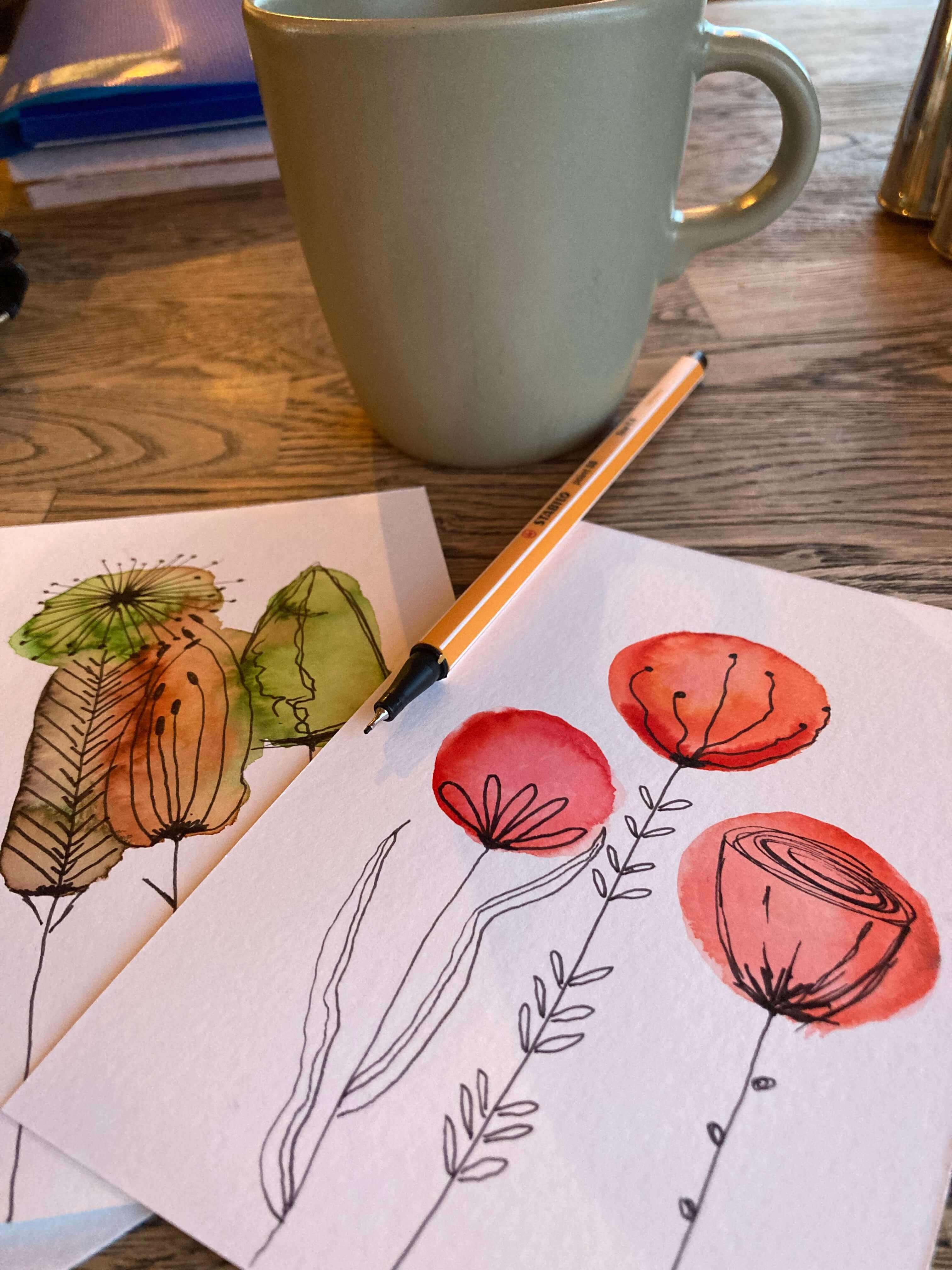bloemmotieven tekenen met brushpen en fineliner - Foto