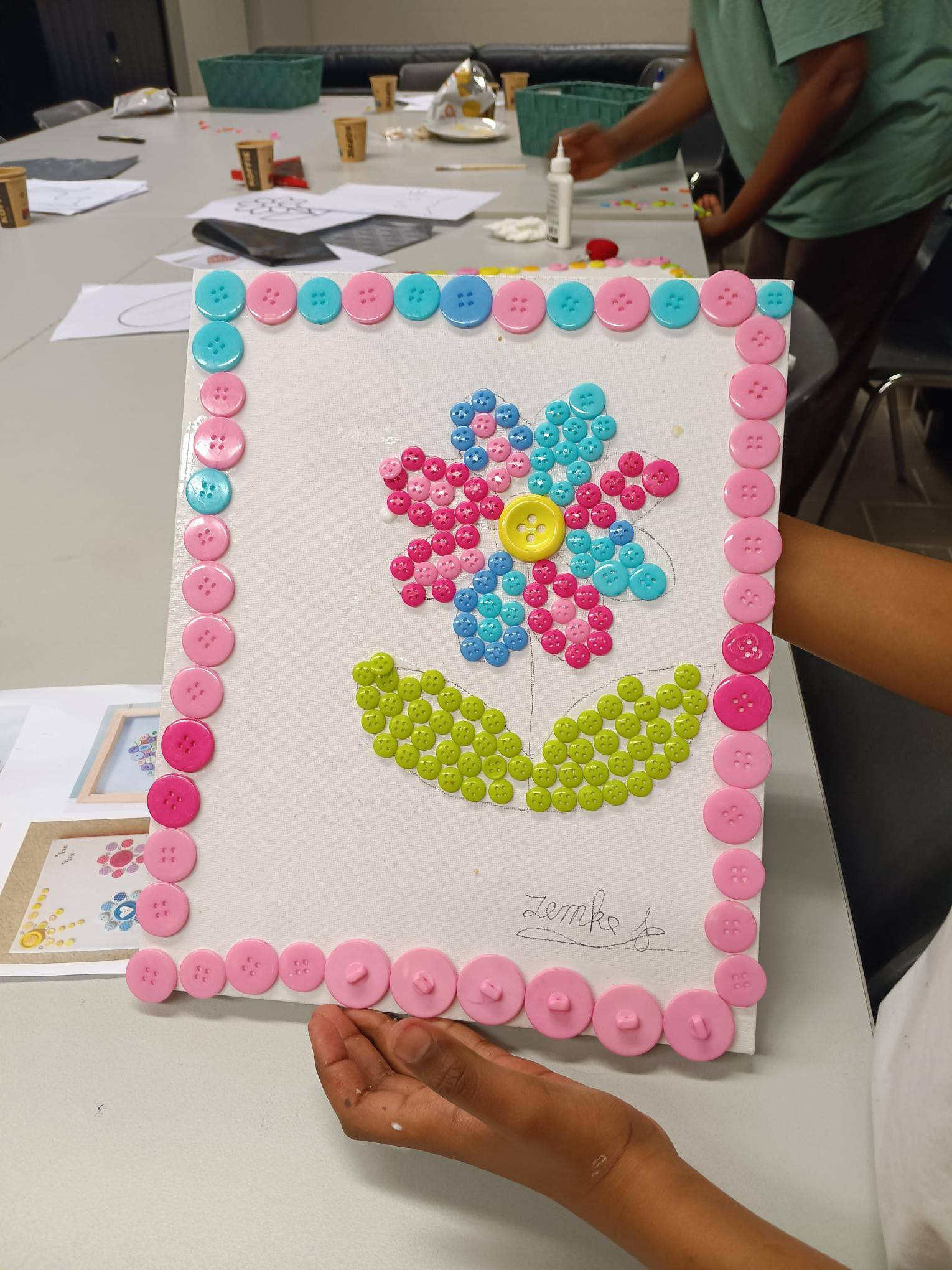 Kinderfeestje, knopenschilderij vanaf 5 jaar - Foto