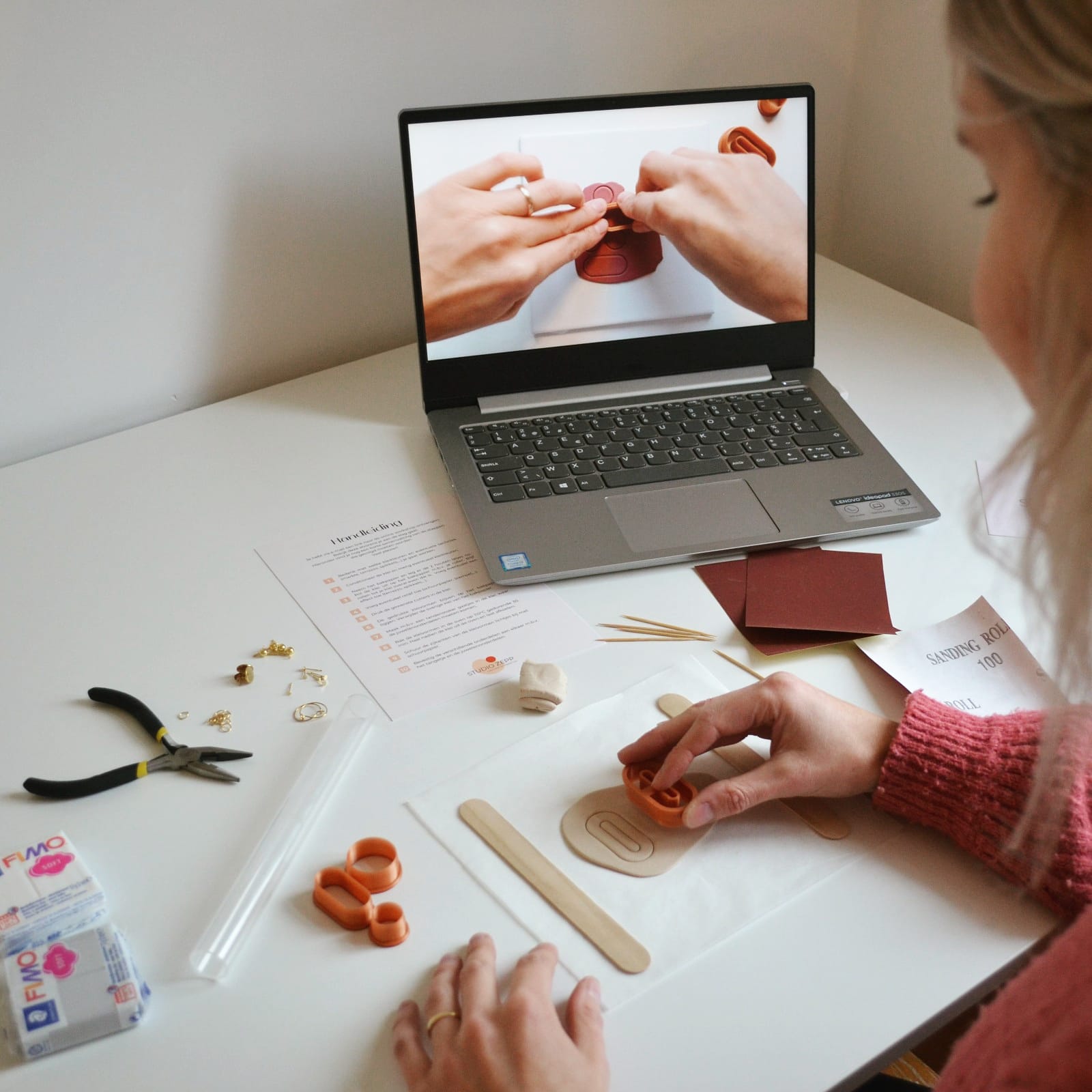 Online workshop oorbellen maken met polymeerklei