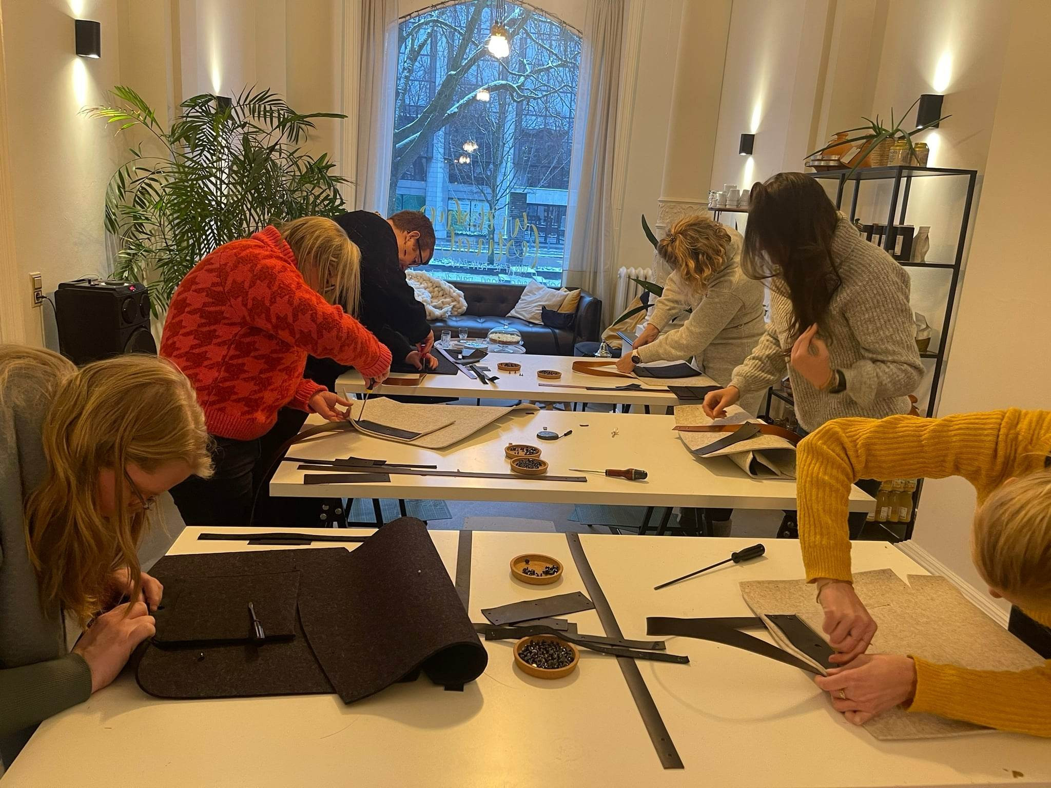 Workshop: Handgemaakte totebag van wolvilt en leder - Foto