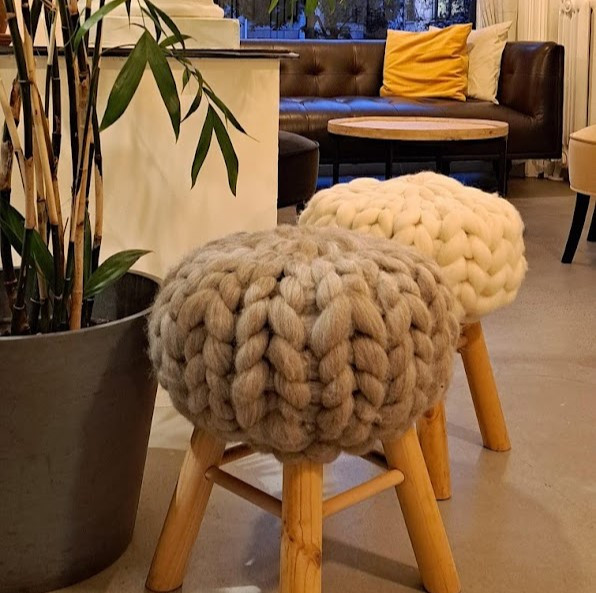 Workshop: Houten krukje met lontwol - Foto