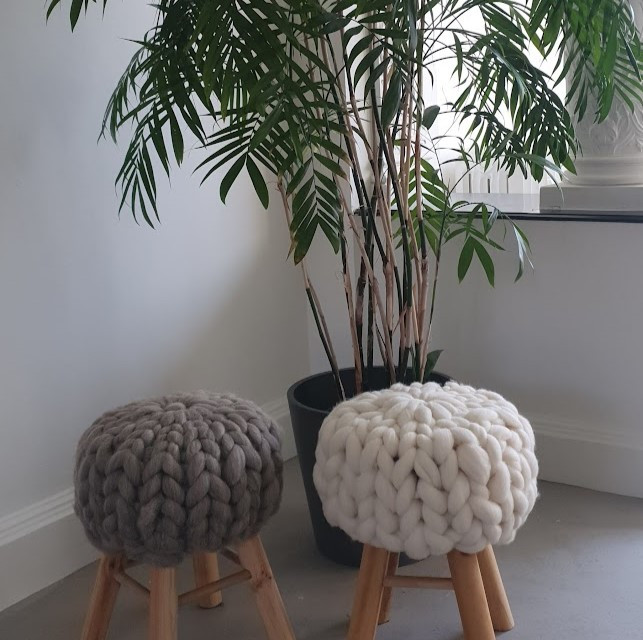 Workshop: Houten krukje met lontwol - Foto