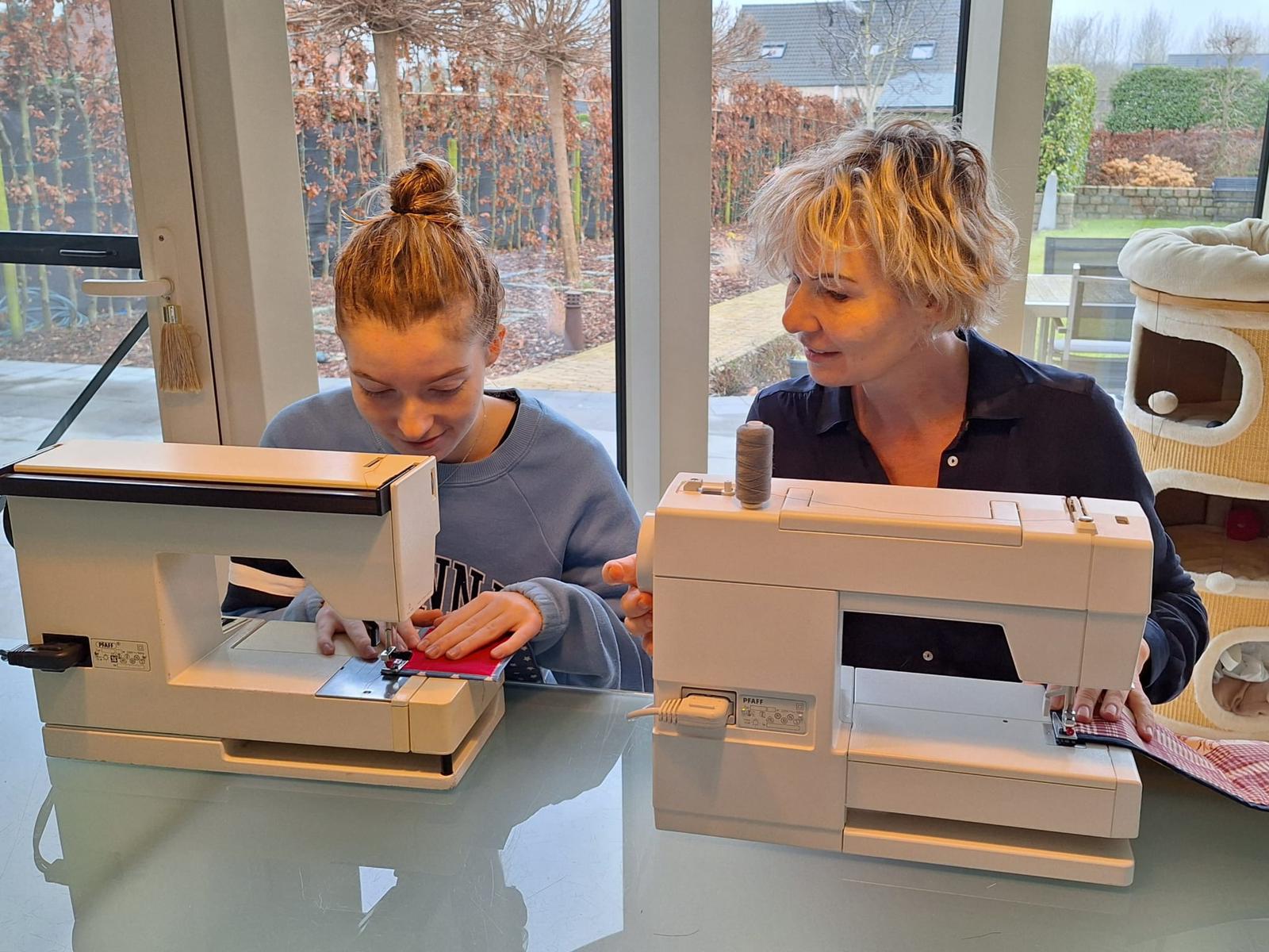 Workshop Naaien voor beginners, leren werken met de naaimachine - Foto