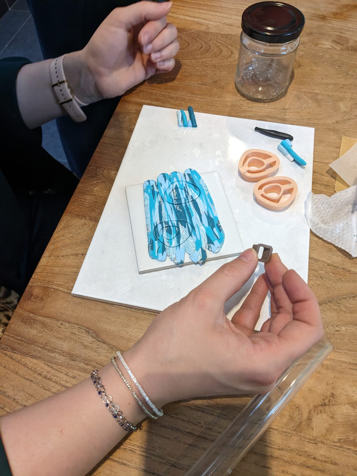 Privé workshop: leuke oorbellen uit polymeerklei maken - Foto