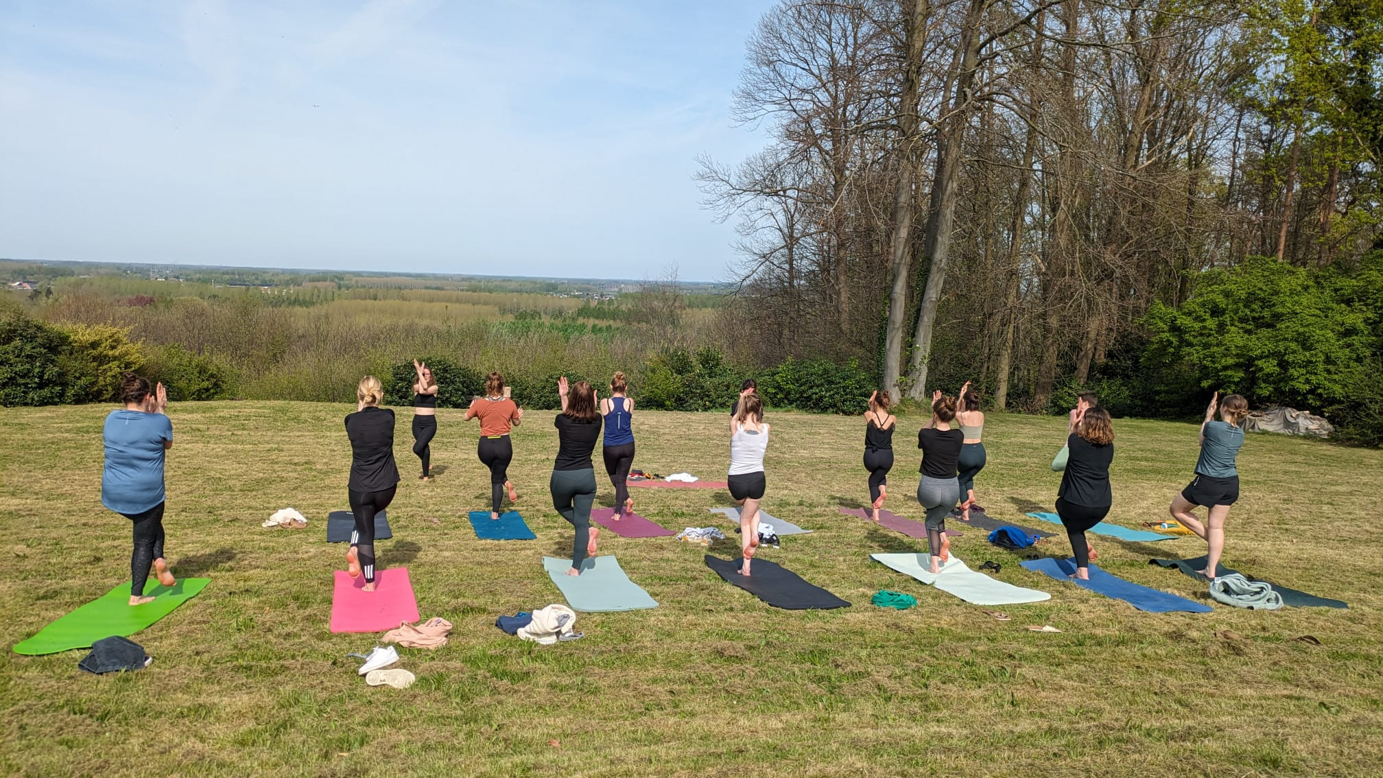 YOGA op het werk - Foto
