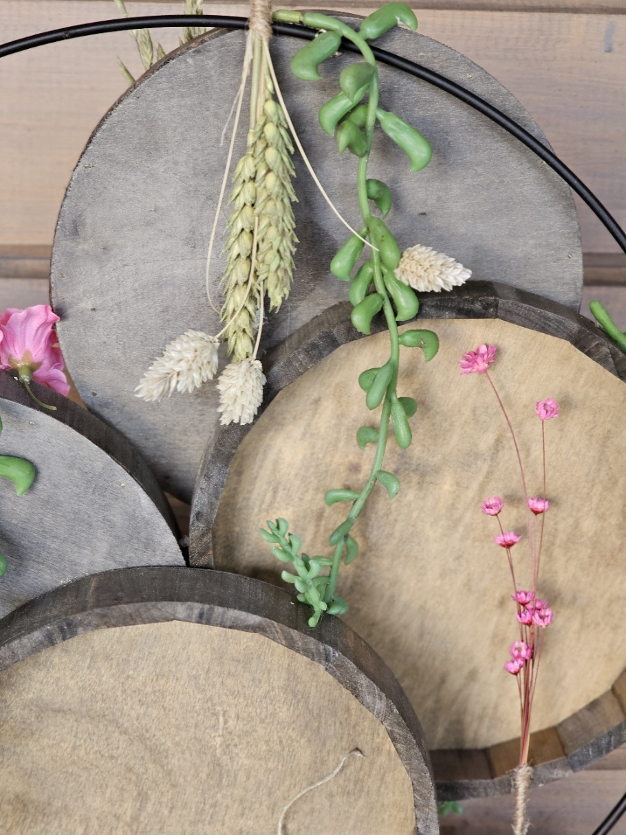 Bloemworkshop Ring op een vernieuwende manier opgevuld. - Foto