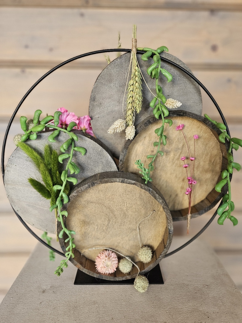 Bloemworkshop Ring op een vernieuwende manier opgevuld. - Foto