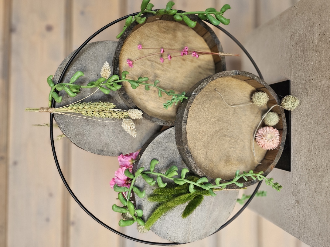 Bloemworkshop Ring op een vernieuwende manier opgevuld. - Foto