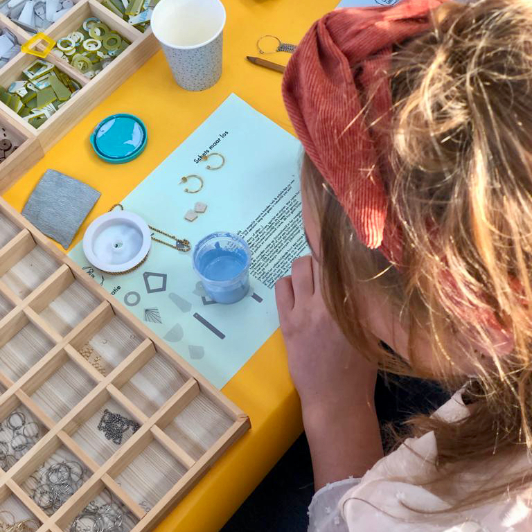 Workshop Modulaire Sieraden maken: Oorbellen of Ketting - Foto
