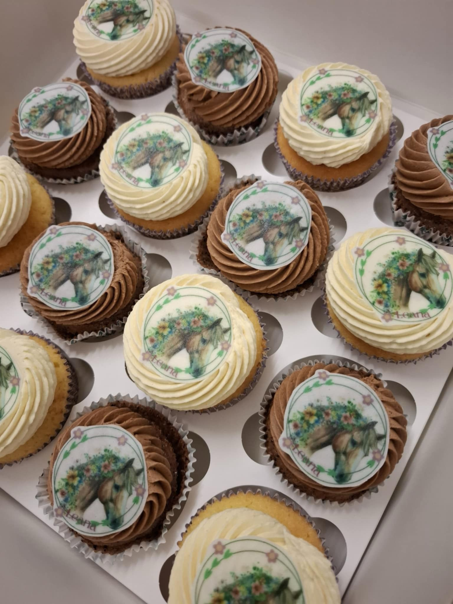 Cupcakes maken & versieren - Foto