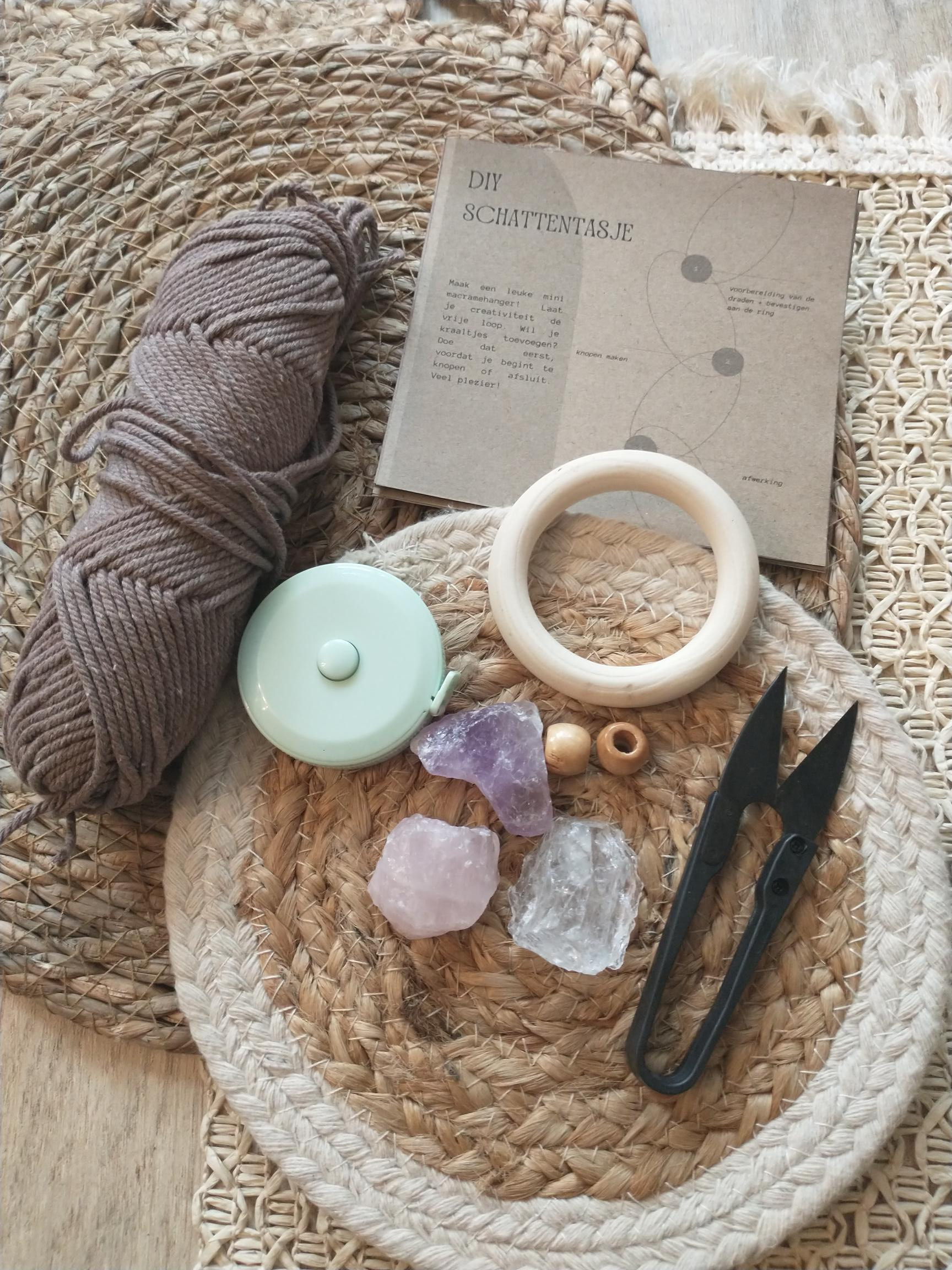 knoop je schattentasje-de gouden driehoek -DIY kit - Foto