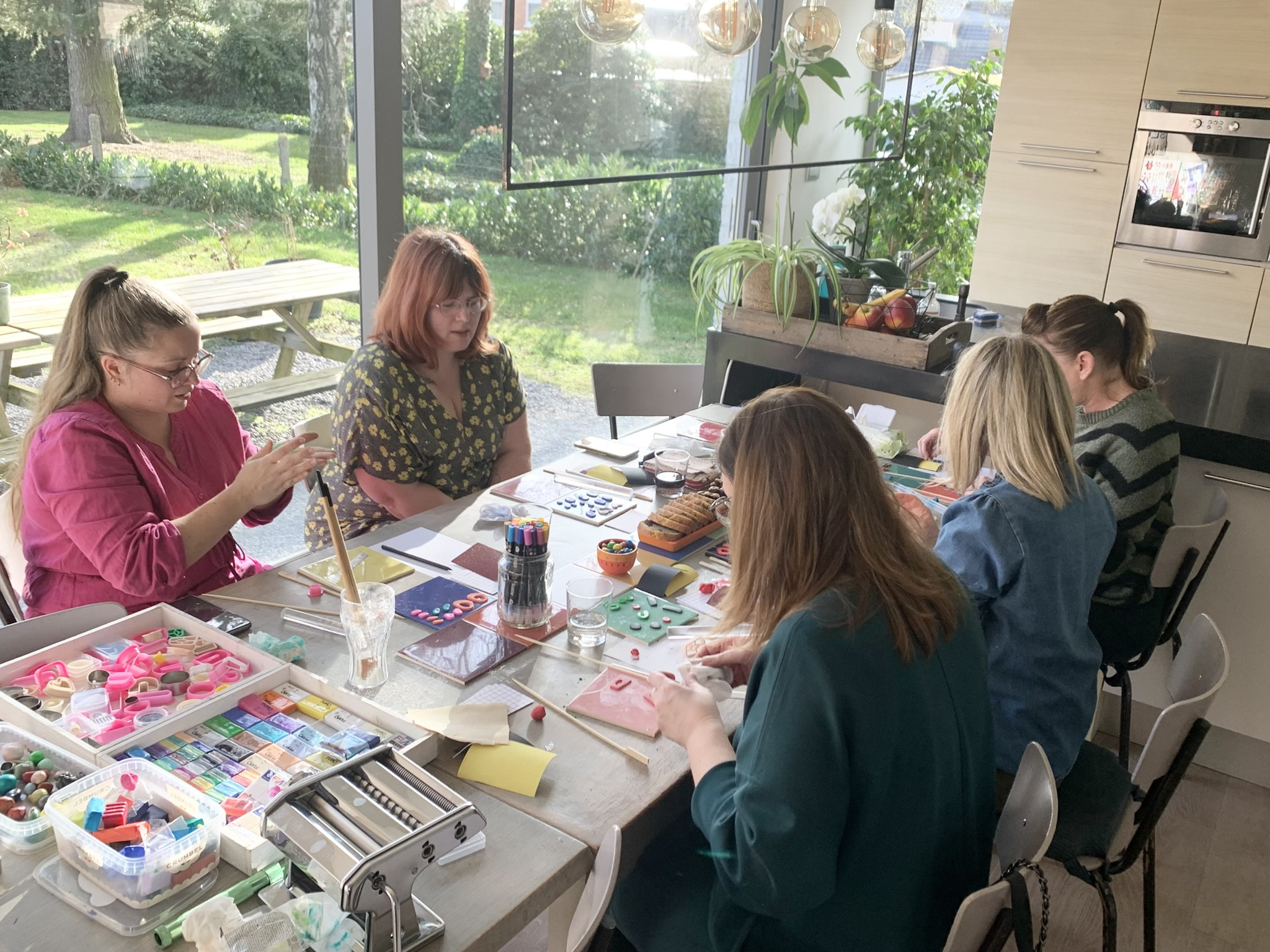 Workshop Color Block juwelen uit klei - Foto