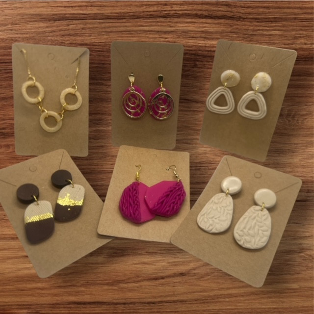 Juwelen maken uit polymeerklei (fimo) - Foto