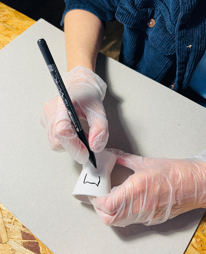 DIY pakket - eierdopjes versieren (porcelain painting) - Foto