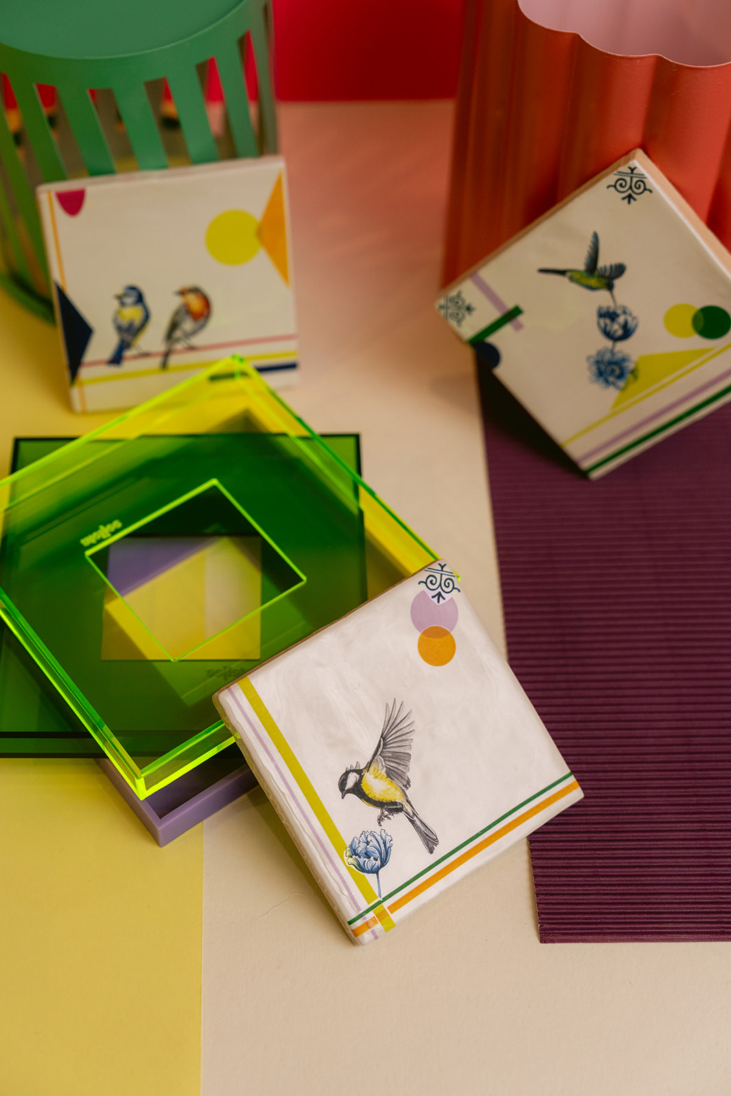 Maak je eigen, unieke tegel in een kleurrijk lijstje - Foto