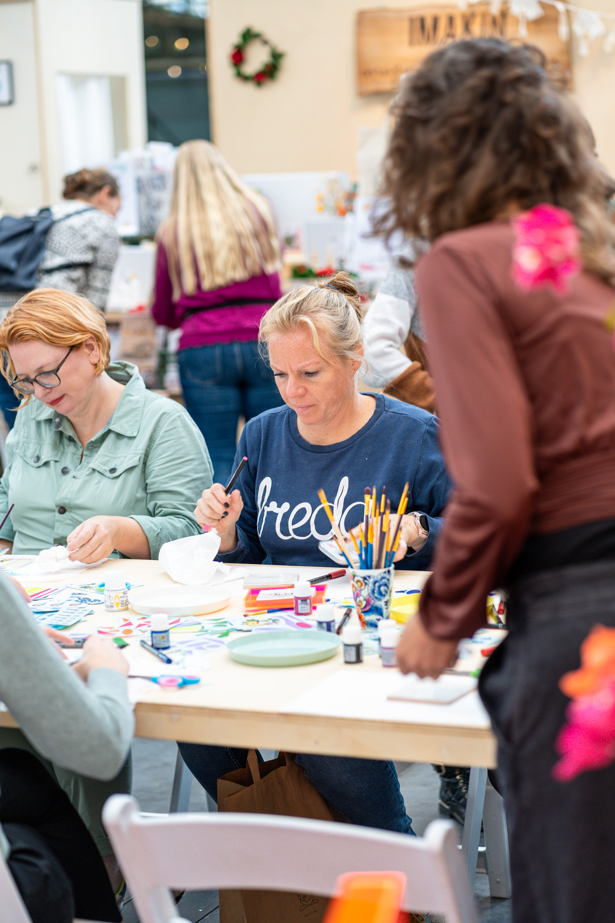Maak je eigen, unieke tegel in een kleurrijk lijstje en geniet ondertussen van het lekkers van La Sala