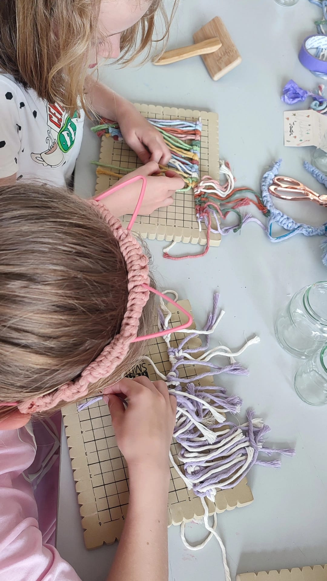 Bolleke Krol Kids Box – 2-in-1 Macramé Dierenplezier 🐾 - Foto