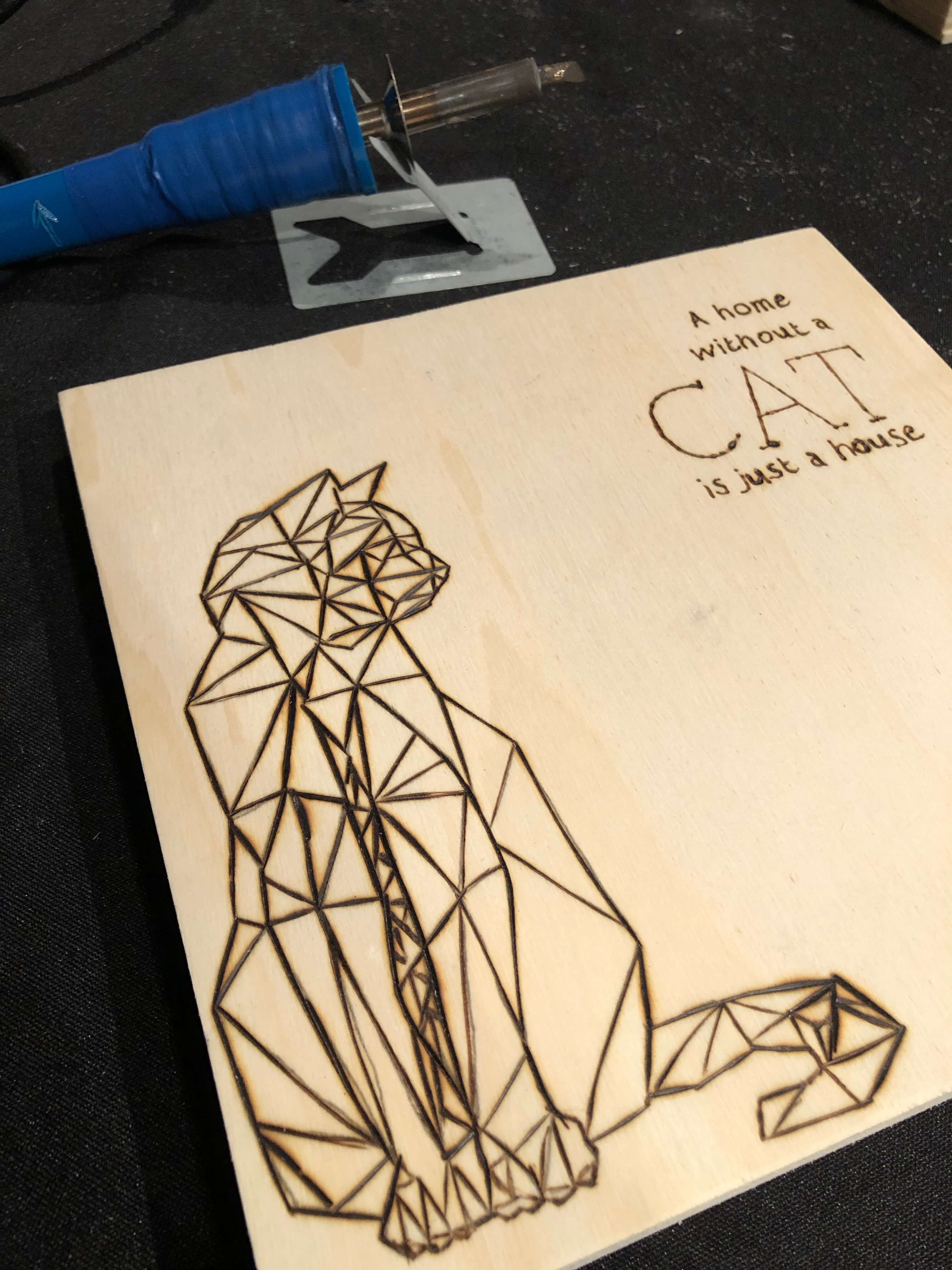 Pyrografie (houtbranden) voor Bachelorette parties - Foto