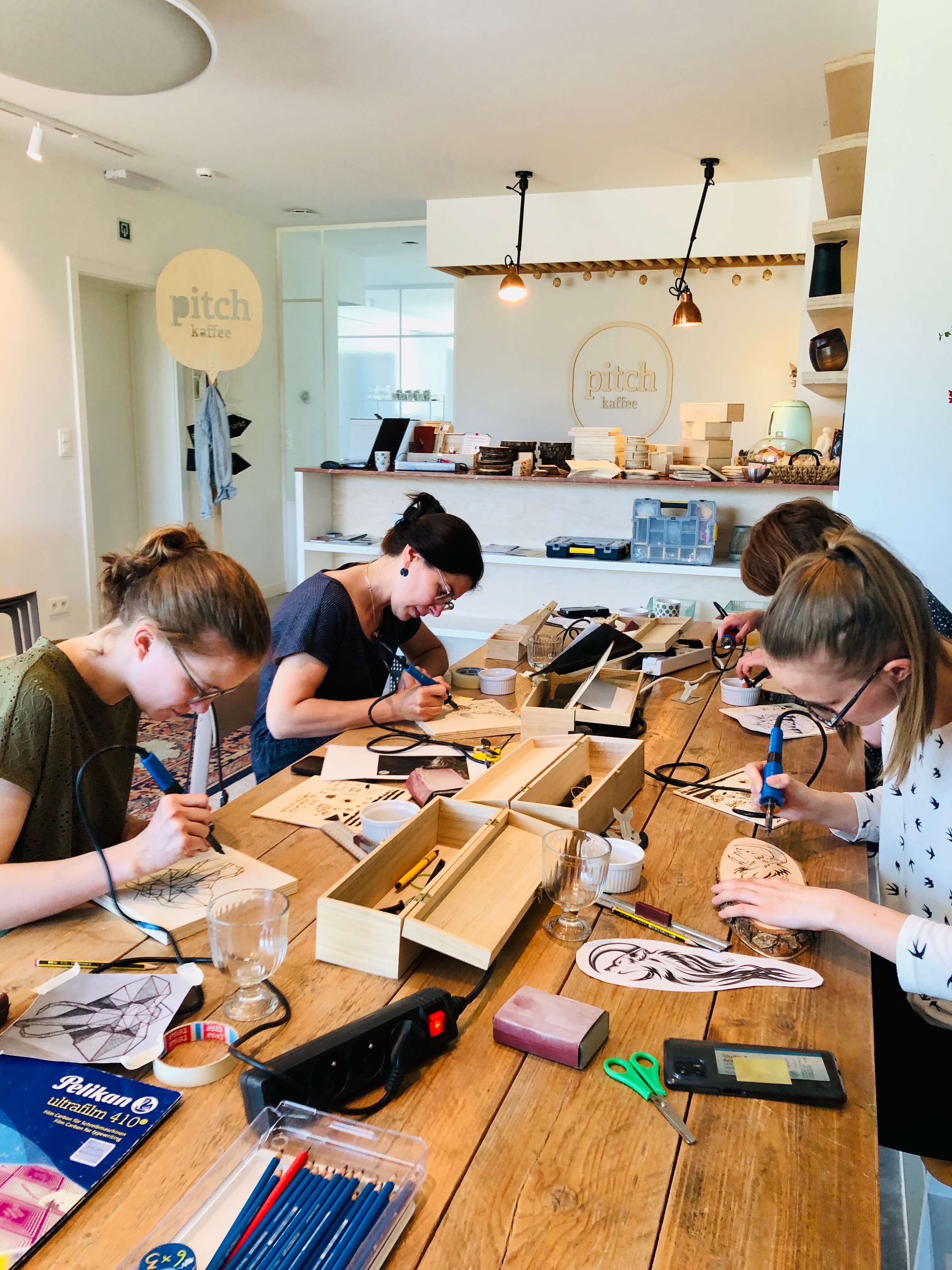 Houtbranden KERSTEDITIE, de kunst van het houtbranden - Foto